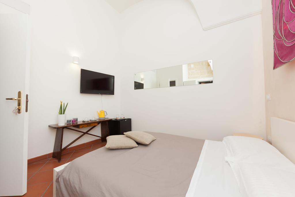 B&B Corte Dei Taralli レッチェ 部屋 写真